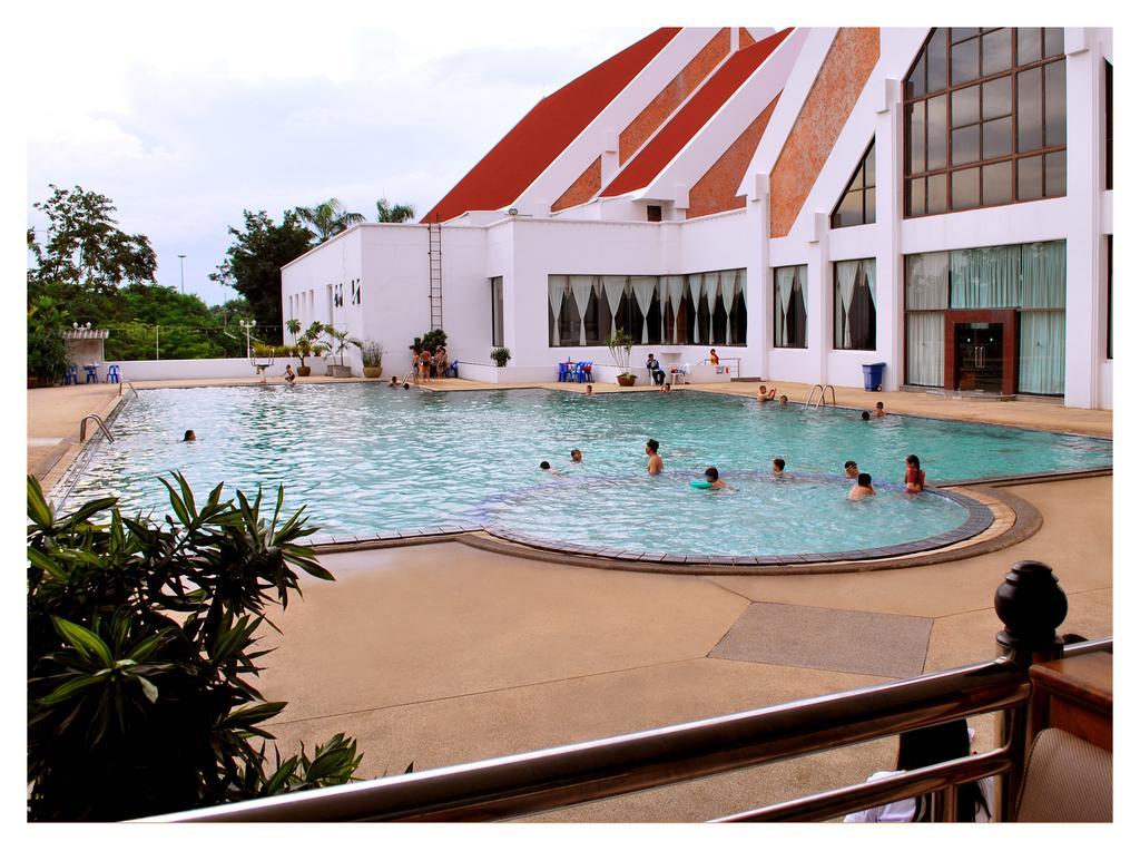 Rimpao Hotel Kalasin Exterior photo