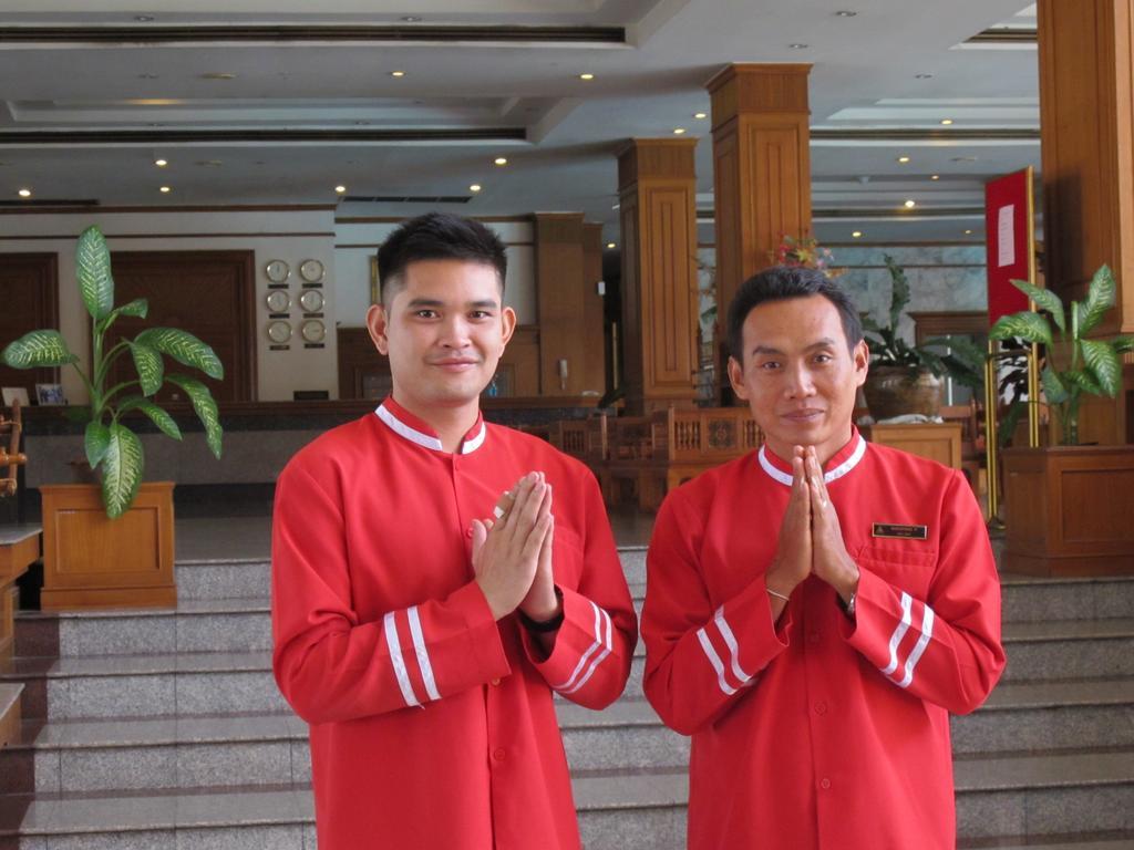 Rimpao Hotel Kalasin Exterior photo