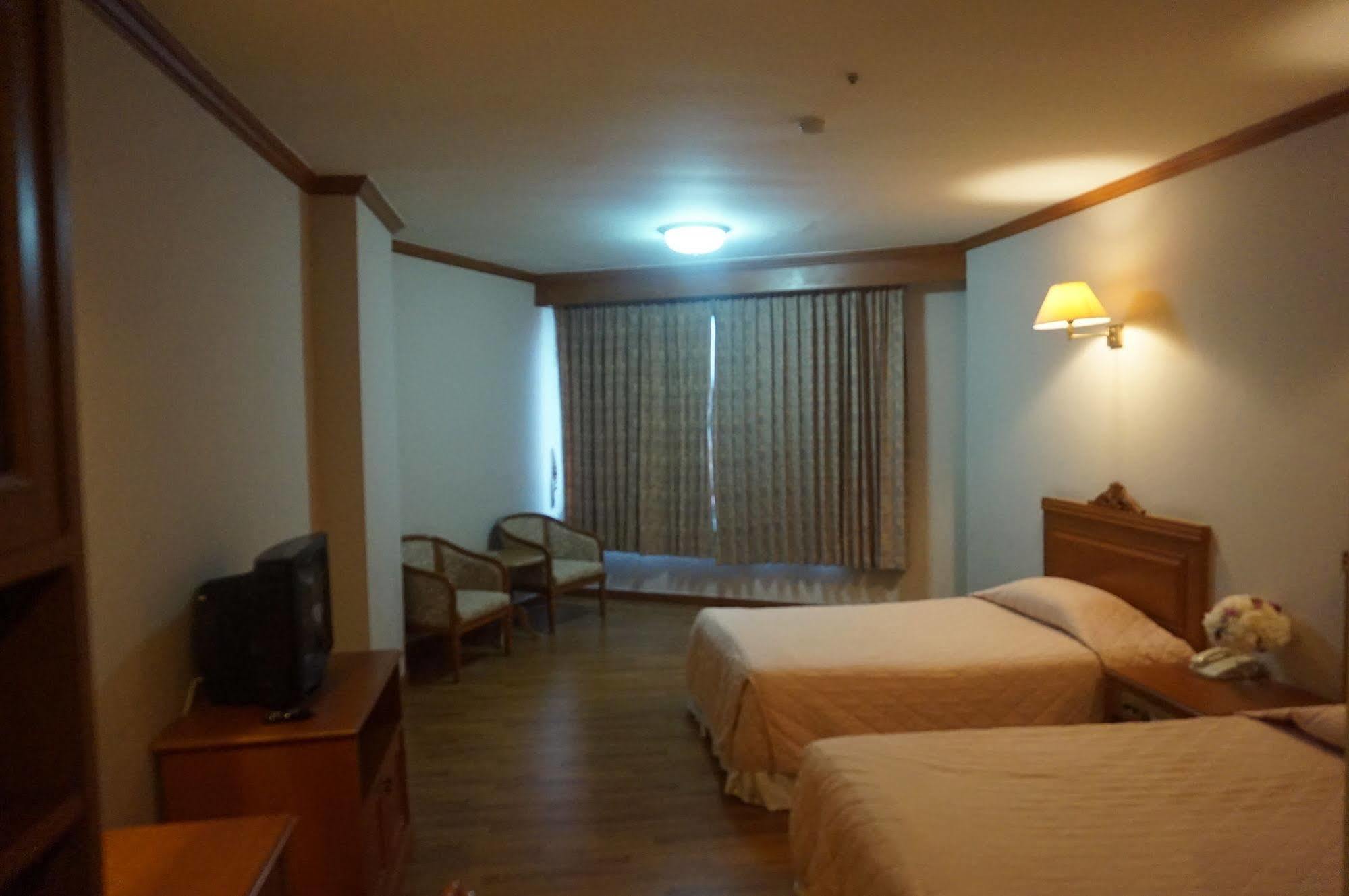 Rimpao Hotel Kalasin Exterior photo